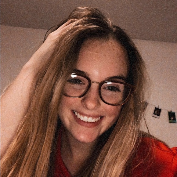 Meet your Posher, Delaney - Picture 1 of 1